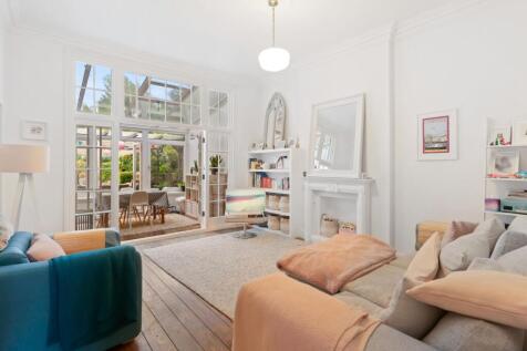 London, NW2 - property photo