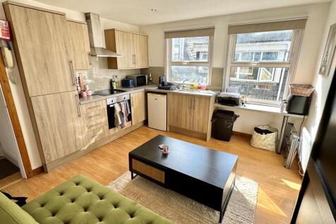 Flat 6, El Mero Kitchen Area