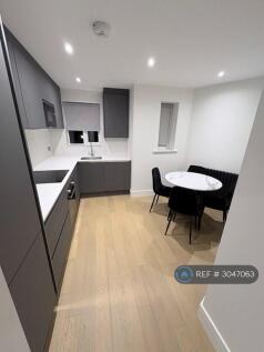 Kitchen (Photo 2)