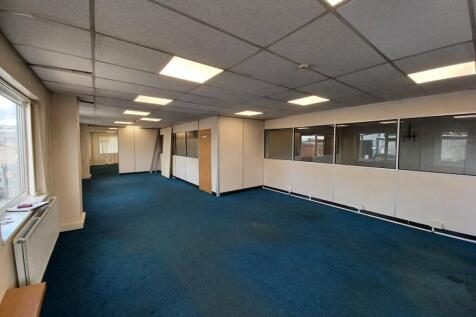 PHOTO 7  6 Whittle Road Wimborne.jpeg