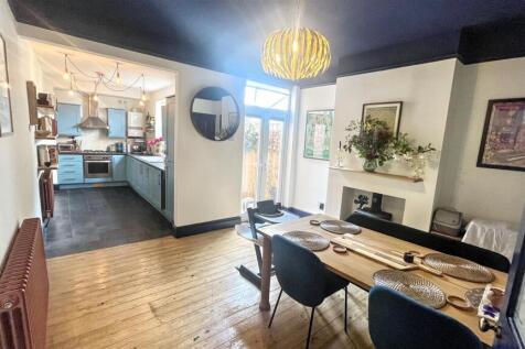 Open Plan Living/Kitchen