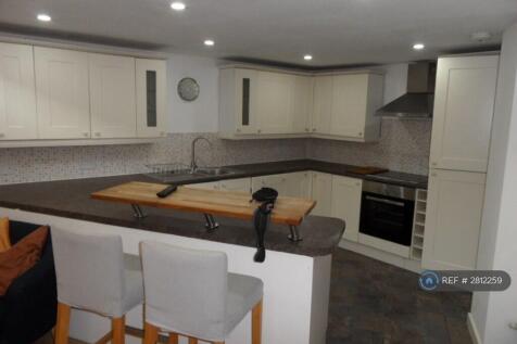 Kitchen With Dishwasher, Washer, Tumble Dryer
