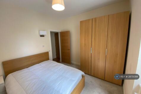 Flat 2 Bedroom