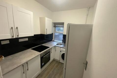 1-bed flat on Rice Lane, Liverpool, L9, £650/mo