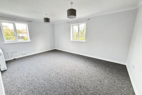 Lulworth Close, Hamworthy photo 4