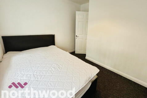 Park Road, Ormskirk, L39 photo 5