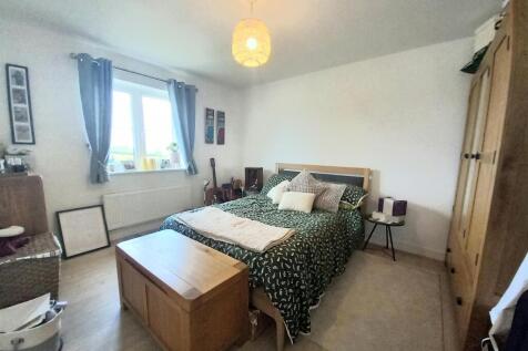 1 Cross Park bed 2.jpg