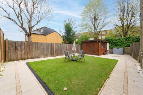 London, SW11 - property photo