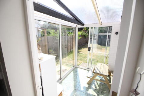 Hambleton Close, Worcester Park KT4 photo 4