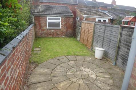 16 Connaught St  Rear Garden.JPG