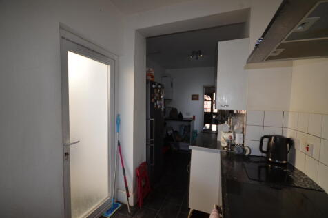 91 Kingshill Drive, Harrow HA3 8QQ