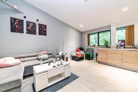 Reception/Kitchen
