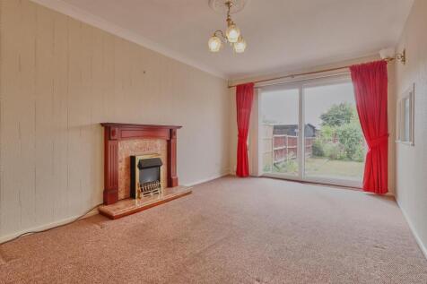 Lounge Dining Room to Rear