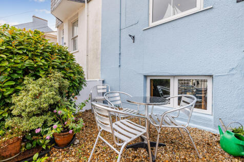 4 Courtyard 69 South Ford Road Dartmouth - 250714
