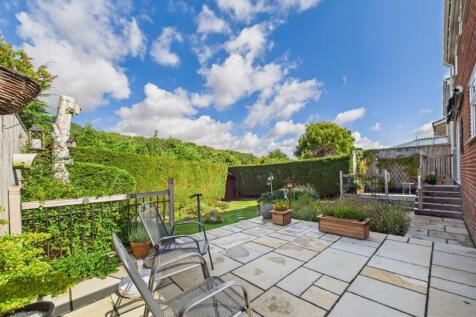4 Bedroom Detached House - For Sale