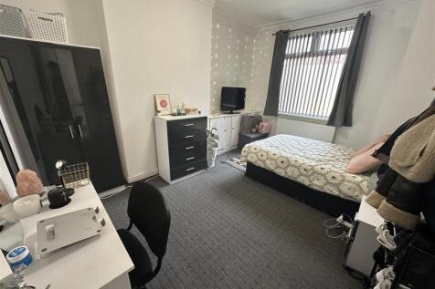 Davenport Avenue, Withington, £148pppw photo 4