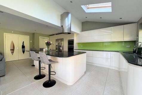 LIVING DINING KITCHEN