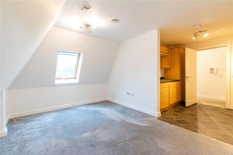 September Court, Craven Road, Newbury, RG14 photo 3
