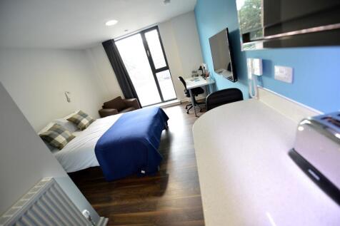Living &amp; Bedroom