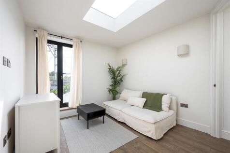 Sebert Road, E7