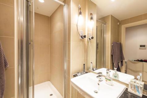 Bathroom ()
