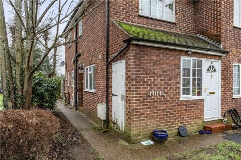 West Byfleet, KT14 - property photo