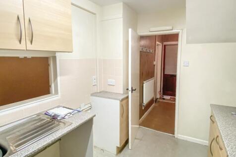 37 Manor Road, Chippenham, Wiltshire SN14 0LH