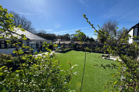 Manor Road, Woodford Green, Essex, IG7 photo 4