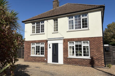 3 Bedroom Ground Floor Apartment For Sale - Old F