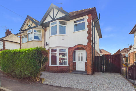 3 Bedroom Semi Detached for Sale