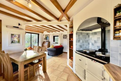 Kitchen/Diner to Sitting Room