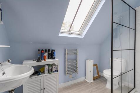 The Old House, Hannington