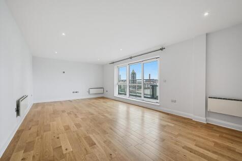 3-bed flat on Oyster Wharf, Battersea SW11, £5,500/mo