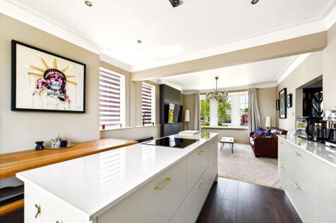 Open plan lounge and diner