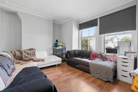 193a Merton Road SW18 reception.jpg