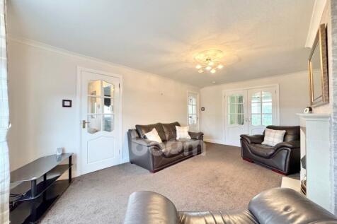 Mossend Avenue, Kilbirnie lounge pic