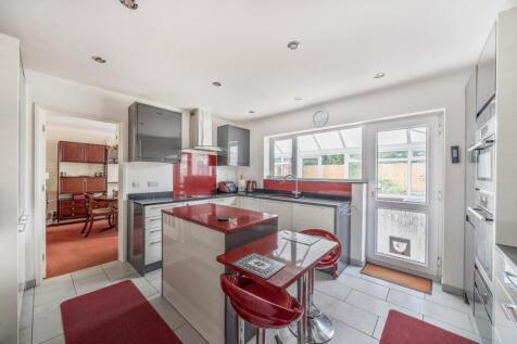 1347632-6-68b7033...