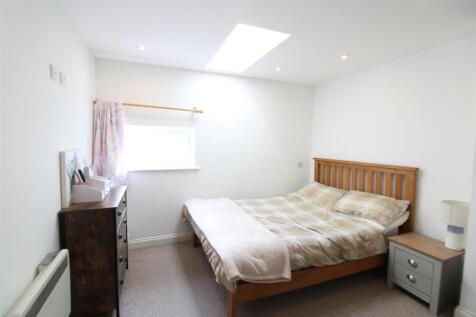 bedroom.JPG