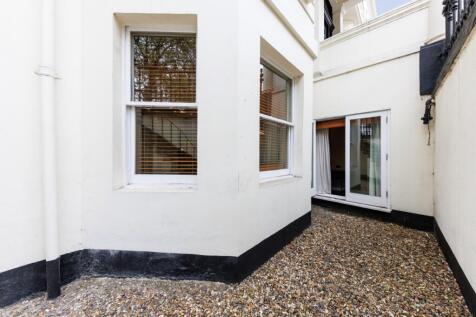 Fairbriar Residen...