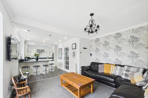 Kitchen/Dining/Living Area