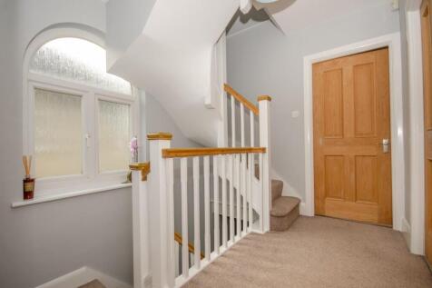 First floor landing pic 2.jpg