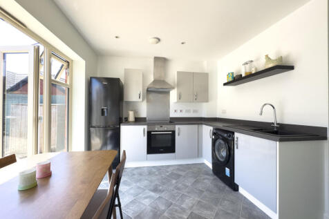 Honeysuckle Crescent, Tewkesbury, GL20 photo 4