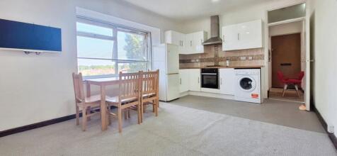 Kitchen/Reception
