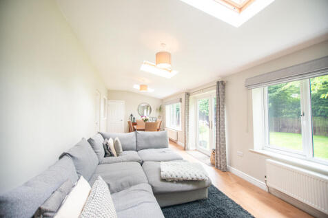 16 Newton Drive, Beverley photo 4