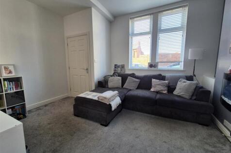 Gresham Street, Denton, Manchester photo 4