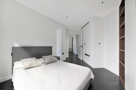 UPPER RIVERSIDE, 2, 402 RESHOOT-4.jpg