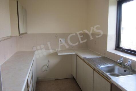 Kiddles, Yeovil, BA21 4ER photo 3