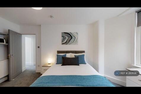 Large En-Suite Double
