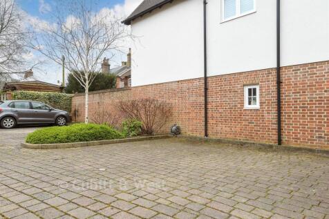 Driveway/Parking