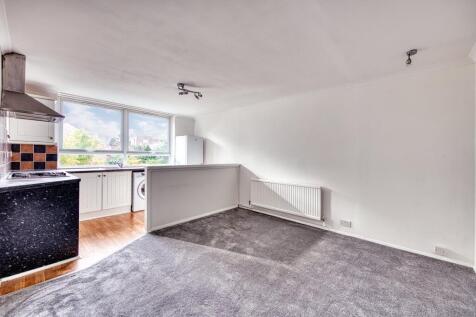 Kitchen / Reception